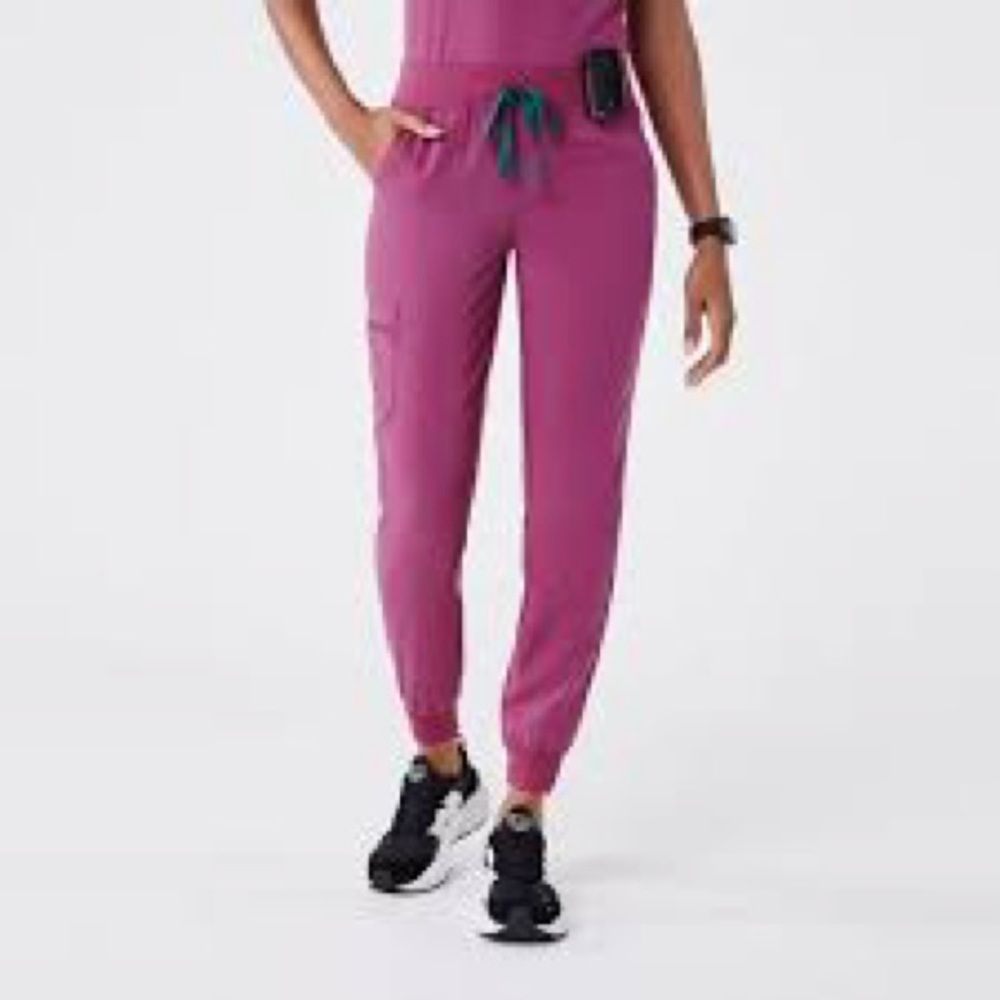 Figs Women's Magenta Jogger Pants